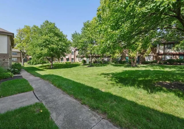 Photo 3 of Condo for sale at 6164 Stornoway Dr S #6164, Columbus, OH 43213 | MLS# 226028245 | Listing updated on 2026-08-18