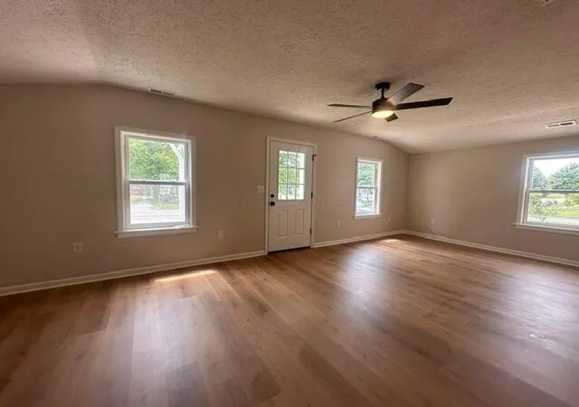 Photo 3 of Single family home for sale at 1004 Willard St, Washington Court House, OH 43160 | MLS# 226028241 | Listing updated on 2026-07-29