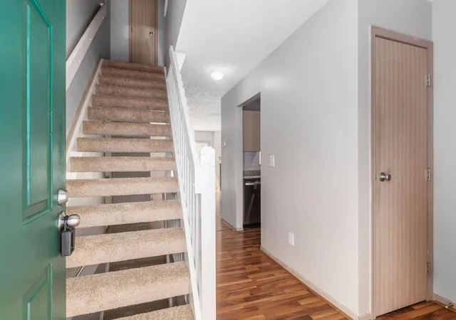 2nd image of 4103 Parkcove Dr, Columbus, OH 43230 | MLS# 226028691