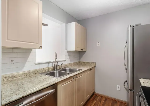 5th image of 4103 Parkcove Dr, Columbus, OH 43230 | MLS# 226028691