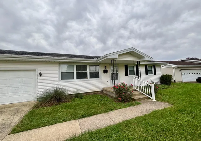 Photo 1 of Single family home for sale at 1605 Sunset Dr, Washington Court House, OH 43160 | MLS# 226028259 | Listing updated on 2026-10-18