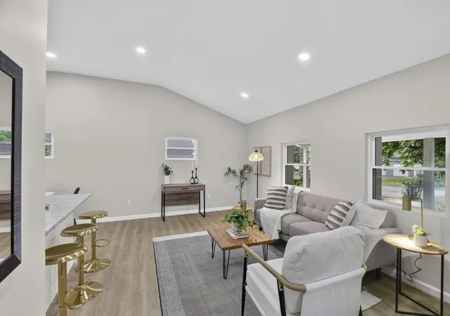Photo 2 of Single family home for sale at 1240 Manor Dr, Columbus, OH 43232 | MLS# 226030002 | Listing updated on 2026-09-08