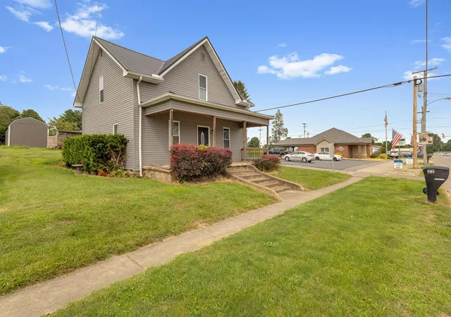 3rd image of 22 W 3Rd St, Frazeysburg, OH 43822 | MLS# 226028278
