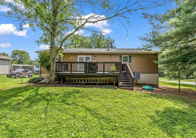 3rd image of 3840 Pleasant Chapel Rd Se, Heath, OH 43056 | MLS# 226028331