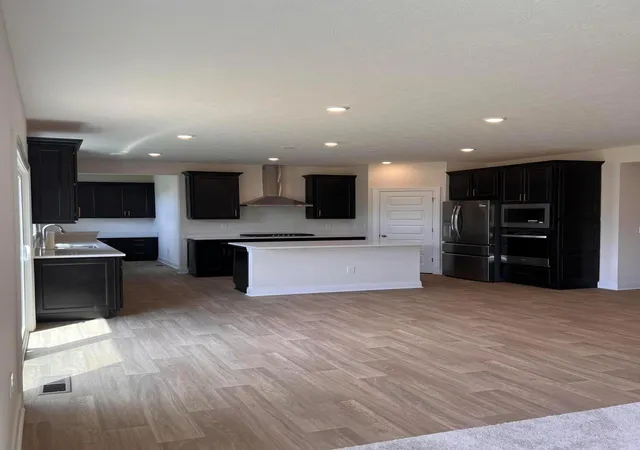 Photo 3 of Single family home for sale at 827 Callaway Ln, Sunbury, OH 43074 | MLS# 226028276 | Listing updated on 2026-10-01