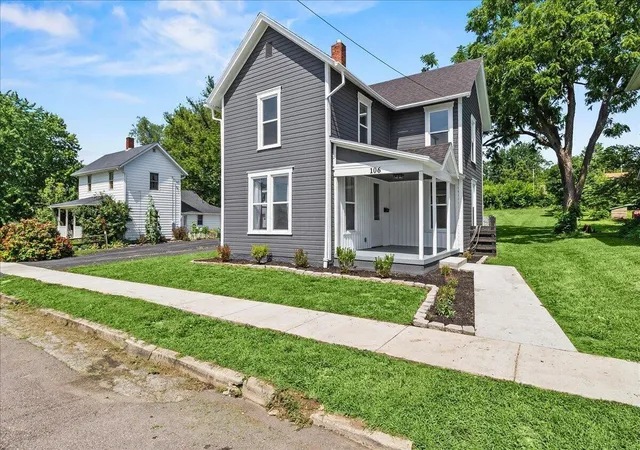 Single family home for sale at 106 W Race St, Mechanicsburg, OH 43044 | MLS# 226028291