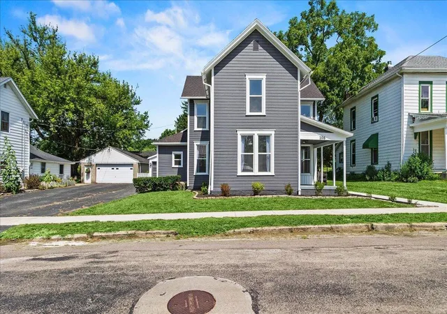 Photo 3 of Single family home for sale at 106 W Race St, Mechanicsburg, OH 43044 | MLS# 226028291 | Listing updated on 2026-08-17