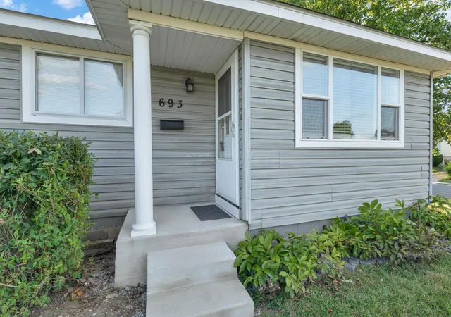 Photo 2 of Single family home for sale at 693 Maurine Dr, Columbus, OH 43228 | MLS# 226028295 | Listing updated on 2026-09-03