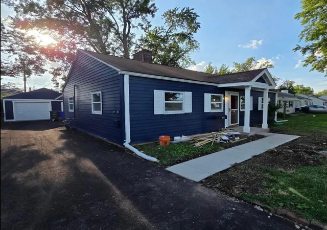 Photo 2 of Single family home for sale at 295 S Hampton Rd, Columbus, OH 43213 | MLS# 226028303 | Listing updated on 2026-08-14