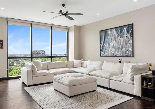 Photo 4 of Condo for sale at 250 W Spring St #825, Columbus, OH 43215 | MLS# 226028336 | Listing updated on 2026-09-15