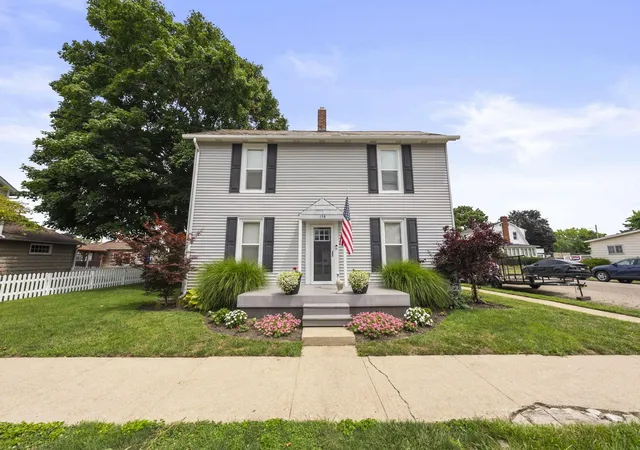 Photo 2 of Single family home for sale at 154 Powell St, Ashville, OH 43103 | MLS# 226028334 | Listing updated on 2026-08-31