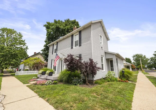 Photo 3 of Single family home for sale at 154 Powell St, Ashville, OH 43103 | MLS# 226028334 | Listing updated on 2026-08-31