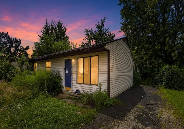 1st image of 1695 Wilton Dr, Columbus, OH 43227 | MLS# 226029623