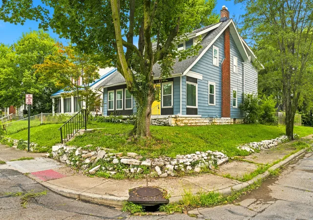 Photo 3 of Single family home for sale at 668 Bulen Ave, Columbus, OH 43205 | MLS# 226030817 | Listing updated on 2026-09-10