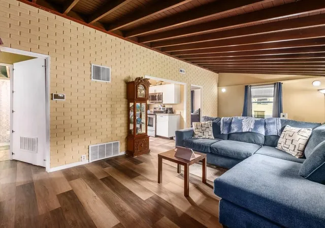 Photo 3 of Single family home for sale at 376 Kinsel Ave, Groveport, OH 43125 | MLS# 226028549 | Listing updated on 2026-08-31