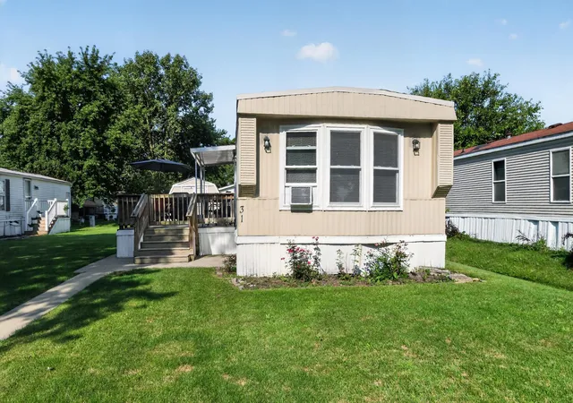 2nd image of 31 Woodcrest Dr, Marysville, OH 43040 | MLS# 226028366