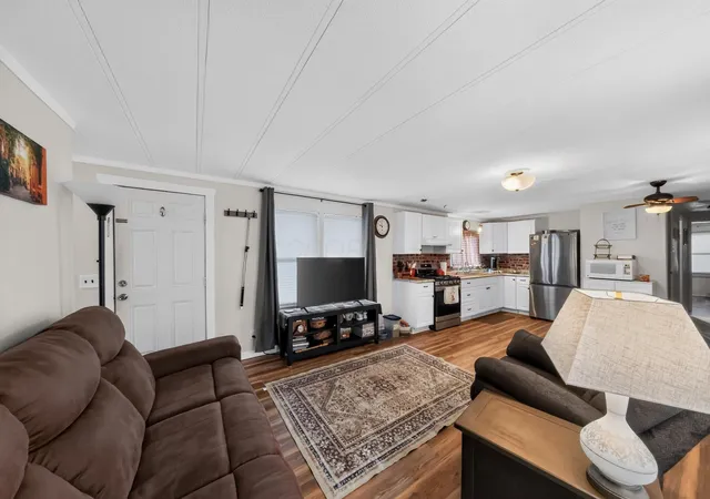 Photo 3 of Single family home for sale at 31 Woodcrest Dr, Marysville, OH 43040 | MLS# 226028366 | Listing updated on 2026-09-29