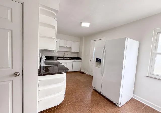 2nd image of 651 Raleigh Dr, Columbus, OH 43228 | MLS# 226028801