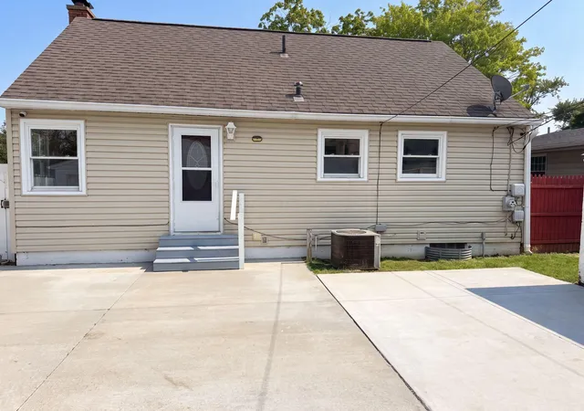 5th image of 651 Raleigh Dr, Columbus, OH 43228 | MLS# 226028801