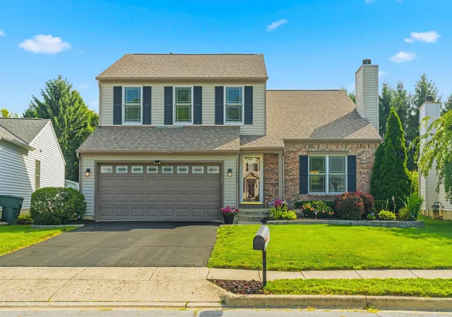 2nd image of 8482 Olenbrook Dr, Lewis Center, OH 43035 | MLS# 226029913