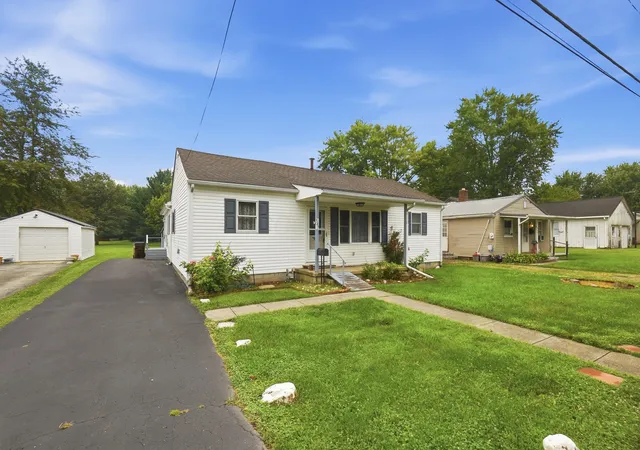 Photo 2 of Single family home for sale at 547 Florence Ave, Sabina, OH 45169 | MLS# 226028722 | Listing updated on 2026-08-19