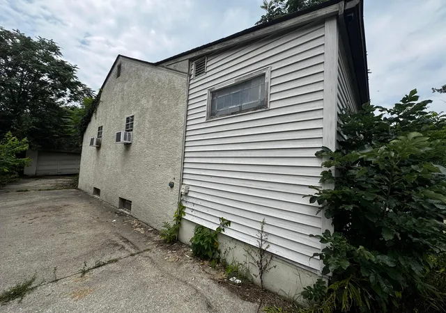 2nd image of 2599 Homecroft Dr, Columbus, OH 43211 | MLS# 226028729