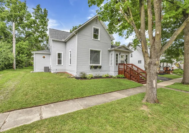 1st image of 426 W 6th St, Marysville, OH 43040 | MLS# 226028523