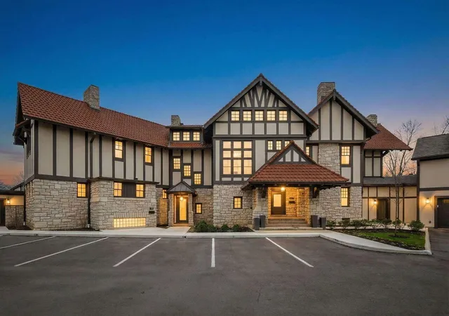 3rd image of 2015 W 5Th Ave #105, Columbus, OH 43212 | MLS# 226028377