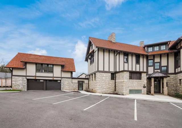 4th image of 2015 W 5Th Ave #105, Columbus, OH 43212 | MLS# 226028377