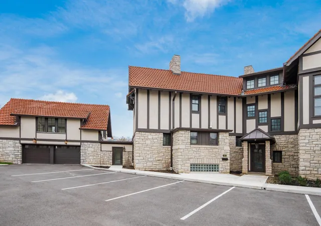 5th image of 2015 W 5Th Ave #105, Columbus, OH 43212 | MLS# 226028377