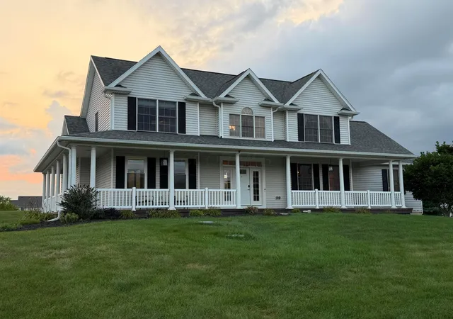 2nd image of 3223 Windy Ridge Dr, Springfield, OH 45502 | MLS# 226028741