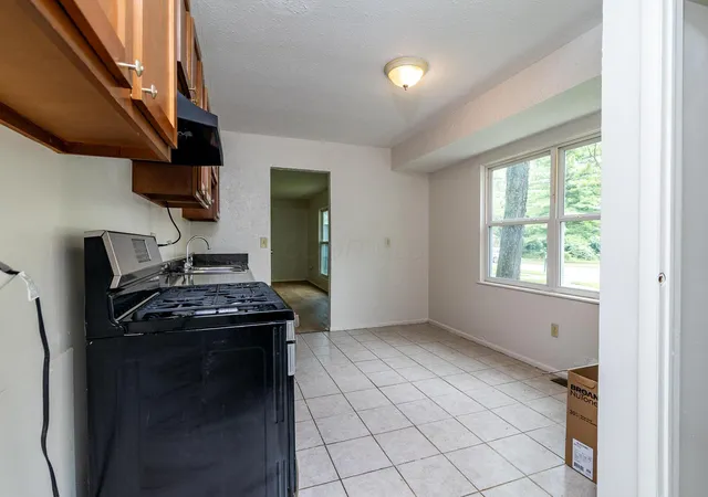 5th image of 4119 Arbury Ln, Columbus, OH 43224 | MLS# 226028608