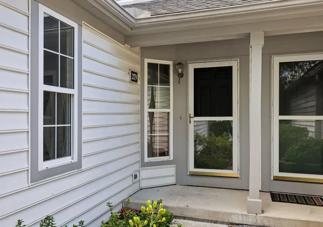 3rd image of 2179 Victoria Park Dr, Columbus, OH 43235 | MLS# 226029398