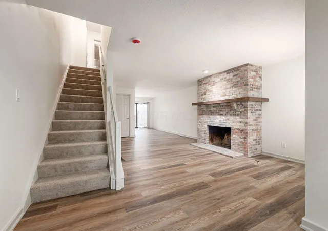 4th image of 428 Edinburgh Rd, Dublin, OH 43017 | MLS# 226028880