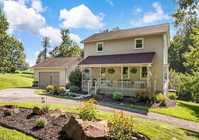 2nd image of 524 W Rushville Rd Ne, Lancaster, OH 43130 | MLS# 226028458