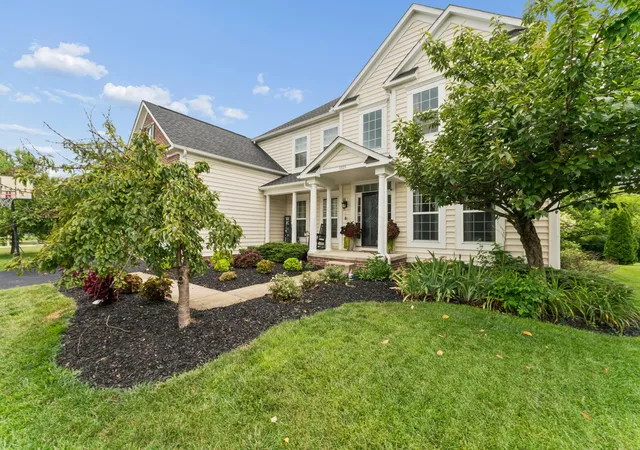 2nd image of 6325 Parkmeadow Ln, Hilliard, OH 43026 | MLS# 226028534