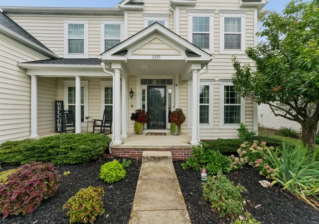 3rd image of 6325 Parkmeadow Ln, Hilliard, OH 43026 | MLS# 226028534