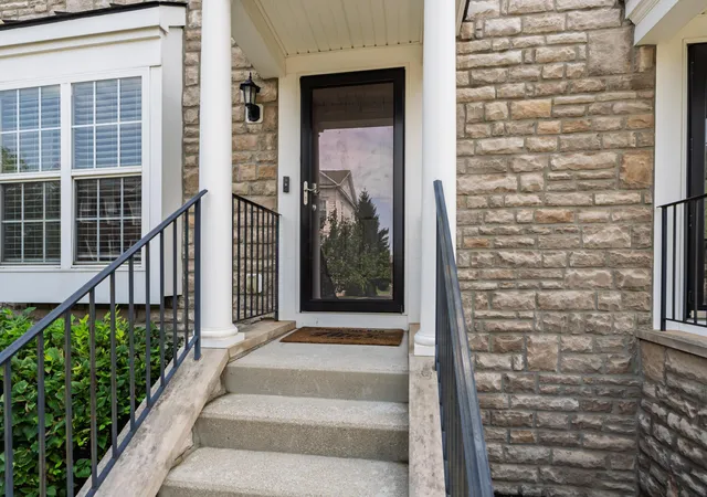 3rd image of 5595 Crystal Falls St #48, Dublin, OH 43016 | MLS# 226028624