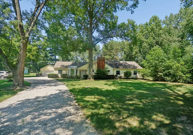 1st image of 4577 E Johnstown Rd, Columbus, OH 43230 | MLS# 226029475