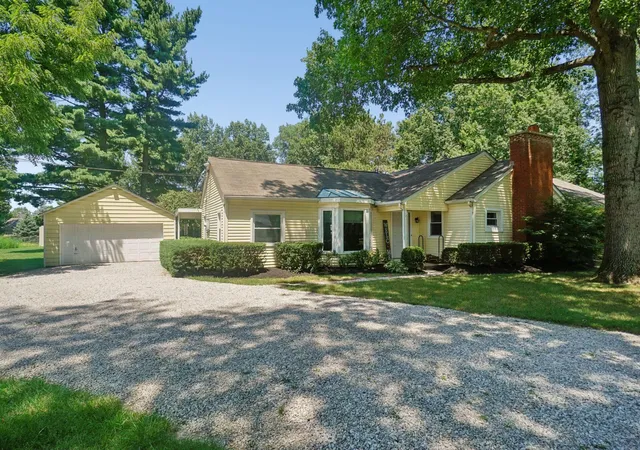 2nd image of 4577 E Johnstown Rd, Columbus, OH 43230 | MLS# 226029475