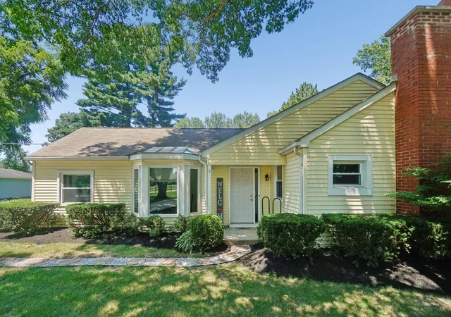 3rd image of 4577 E Johnstown Rd, Columbus, OH 43230 | MLS# 226029475