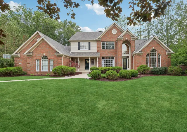 1st image of 37540 Delamere Ct, Solon, OH 44139 | MLS# 226028491
