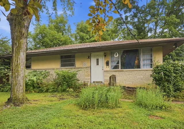 2nd image of 1738 Bostwick Rd, Columbus, OH 43227 | MLS# 226028499