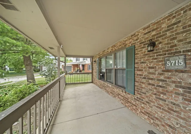 4th image of 5715 Blinnton Pl, Columbus, OH 43235 | MLS# 226028498