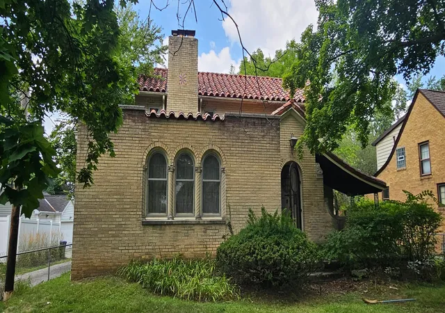 Photo 2 of Sale Pending at 4469 Rosemary Pkwy, Columbus, OH 43214 | MLS# 226028577 | Listing updated on 2026-08-31