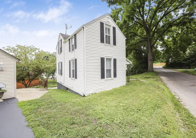 Photo 3 of Single family home for sale at 120 Maud Ave, Lancaster, OH 43130 | MLS# 226028869 | Listing updated on 2026-09-18