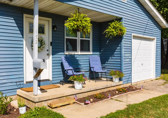 2nd image of 172 S Madison Rd, London, OH 43140 | MLS# 226028540
