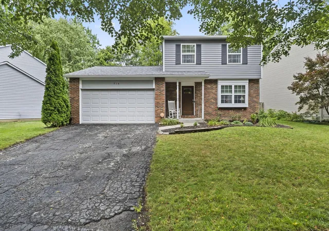 Photo 1 of Single family home for sale at 914 Windbourne St, Columbus, OH 43230 | MLS# 226028530 | Listing updated on 2026-09-22