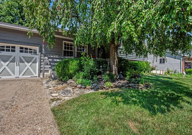 2nd image of 105 Granby Pl W, Westerville, OH 43081 | MLS# 226031055