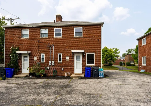 Listing Photo 5 - Condo for sale in building located at 1887-1891 Kentwell Rd, Columbus, OH 43221